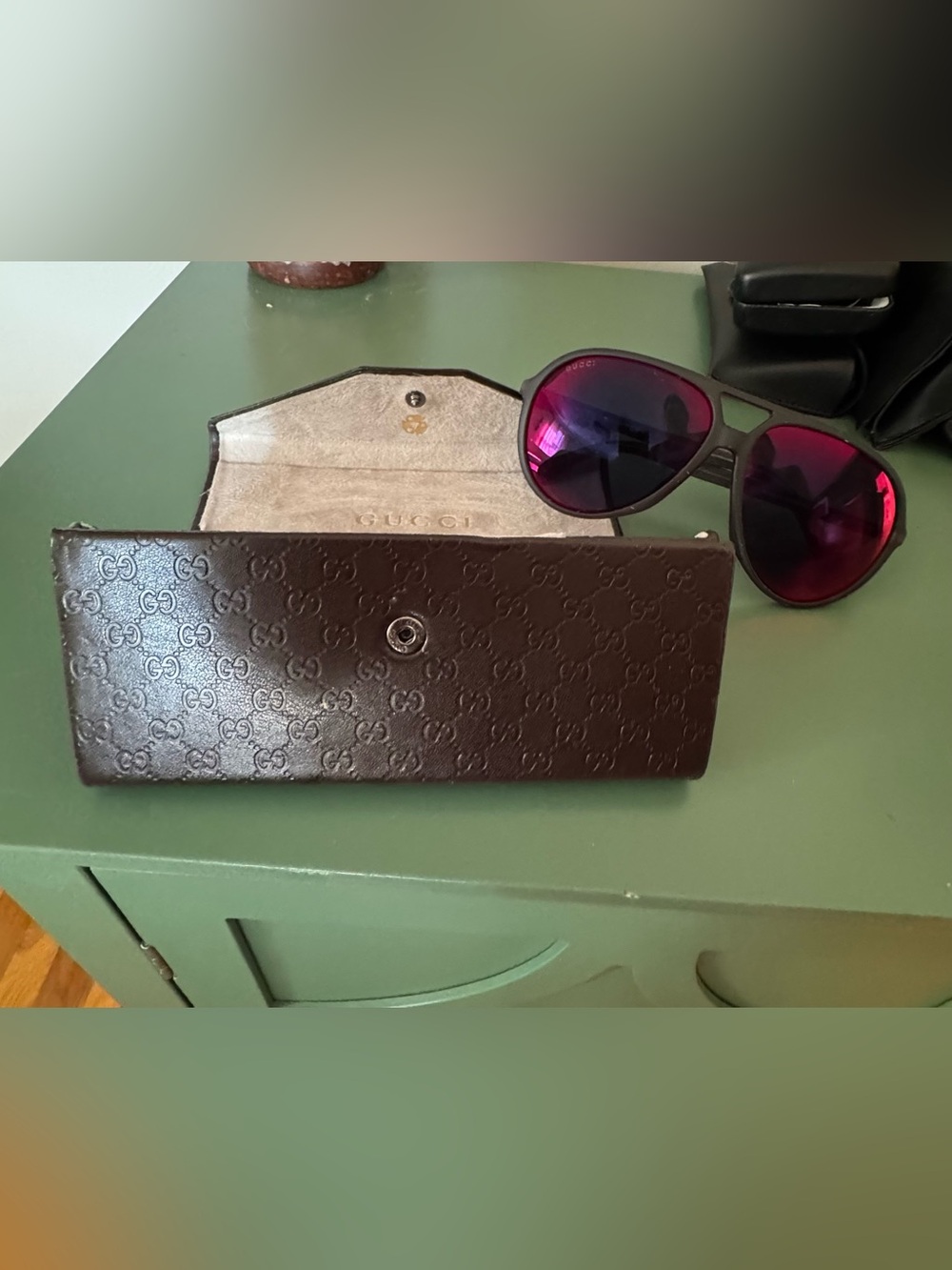 Summer Sun! Assorted Ray Ban/Quay/Gucci sunglasses - Picture 2 of 2